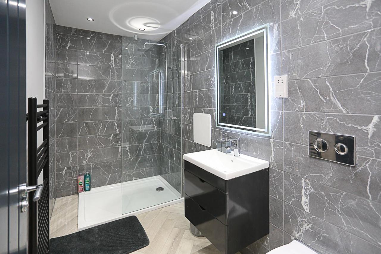No1 Luxury Service Apartments เบลฟาสต์ ภายนอก รูปภาพ