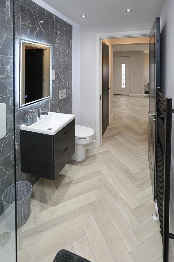 No1 Luxury Service Apartments เบลฟาสต์ ภายนอก รูปภาพ